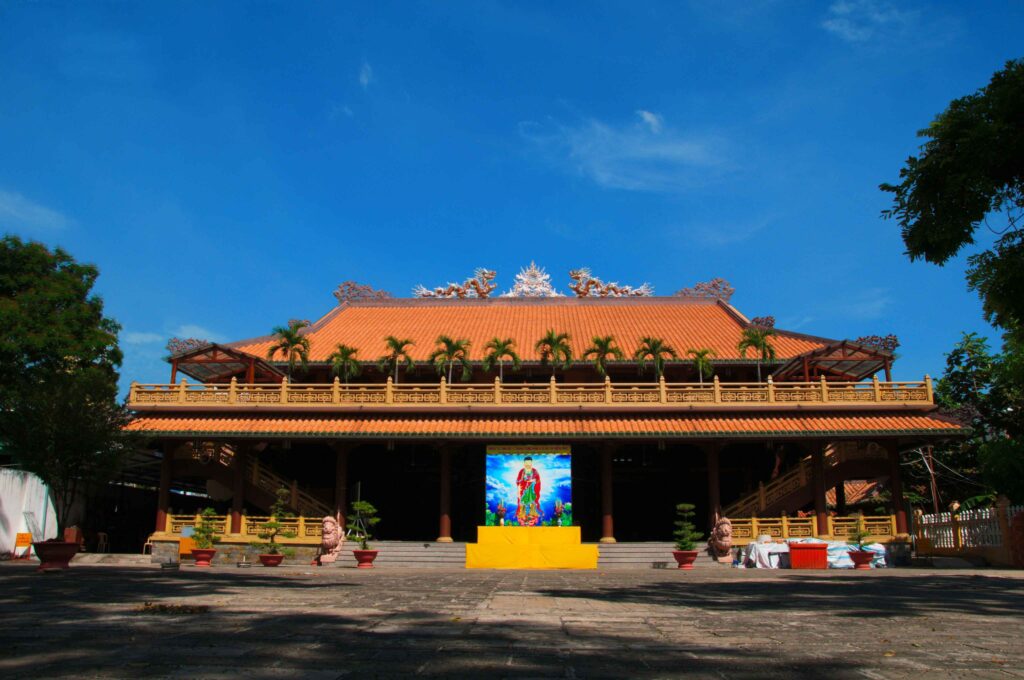 chua-giac-lam-quan-tan-binh