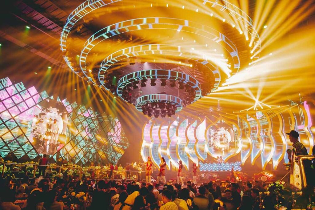 he-thong-am-thanh-anh-sang-trong-bar-beerclub-lounge-pub-1