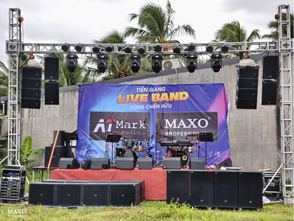 tien-giang-liveband-cung-chien-huu-hinh-thuc-te-30